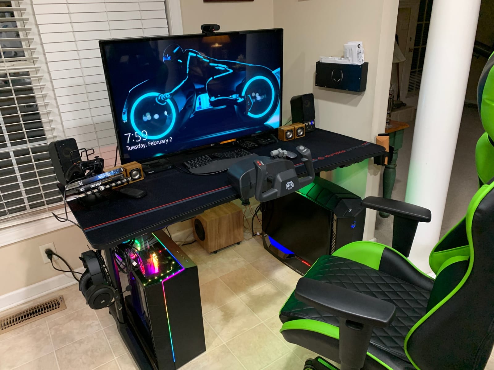 EUREKA ERGONOMIC Gaming Desk, 60 Inch Computer Desk with Full Mouse Pad customer photo 2