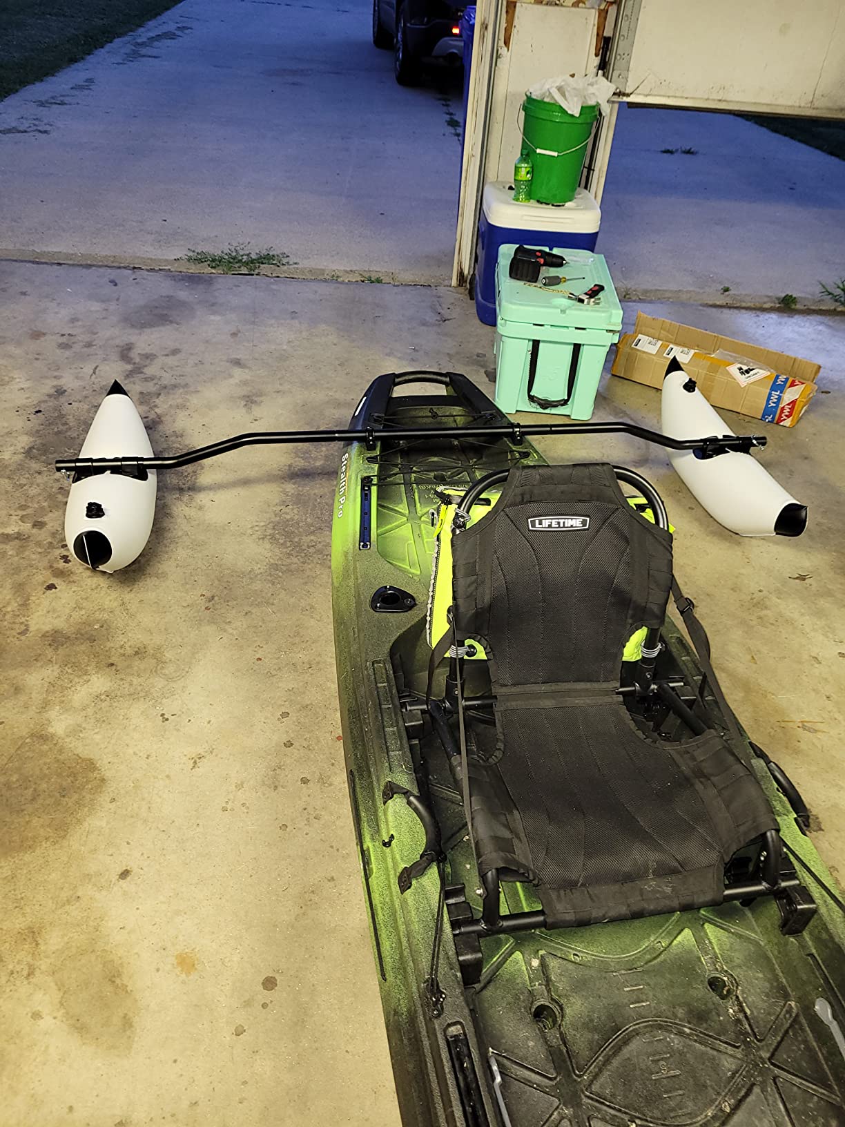 Lixada Kayak Stabilization System, Kayak PVC Inflatable Outrigger Float with Sidekick Arms Rod Kayak Boat Fishing Standing Float Stabilizer System Set customer photo 2