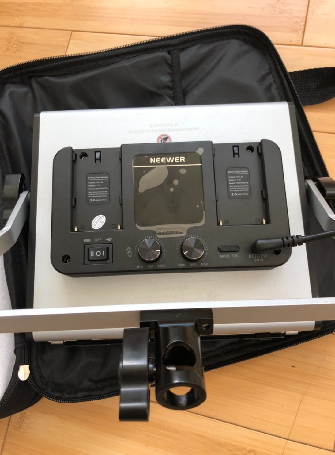 NEEWER 660 PRO RGB LED Video Light with App Control/Barn Door/U Bracket customer photo 1