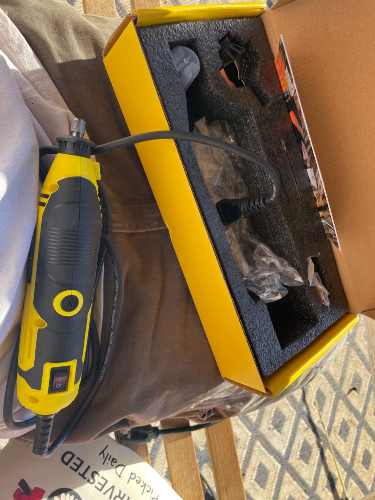 EzzDoo Electric Chainsaw Sharpener Kit with 6 Titanium-Coated Diamond Bits - Handheld Chain Saw Sharpener Tool for All Chains - No Removal Required, Easy and Fast Chainsaw Sharpening Kit customer photo 2