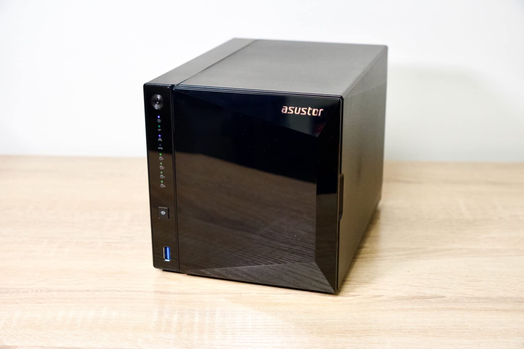 11 Best NAS Enclosures for Beginners (October 2026)