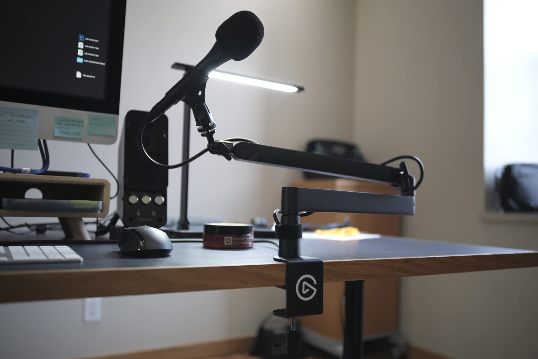 Elgato Wave Mic Arm Low Profile Microphone Boom Arm customer photo 1