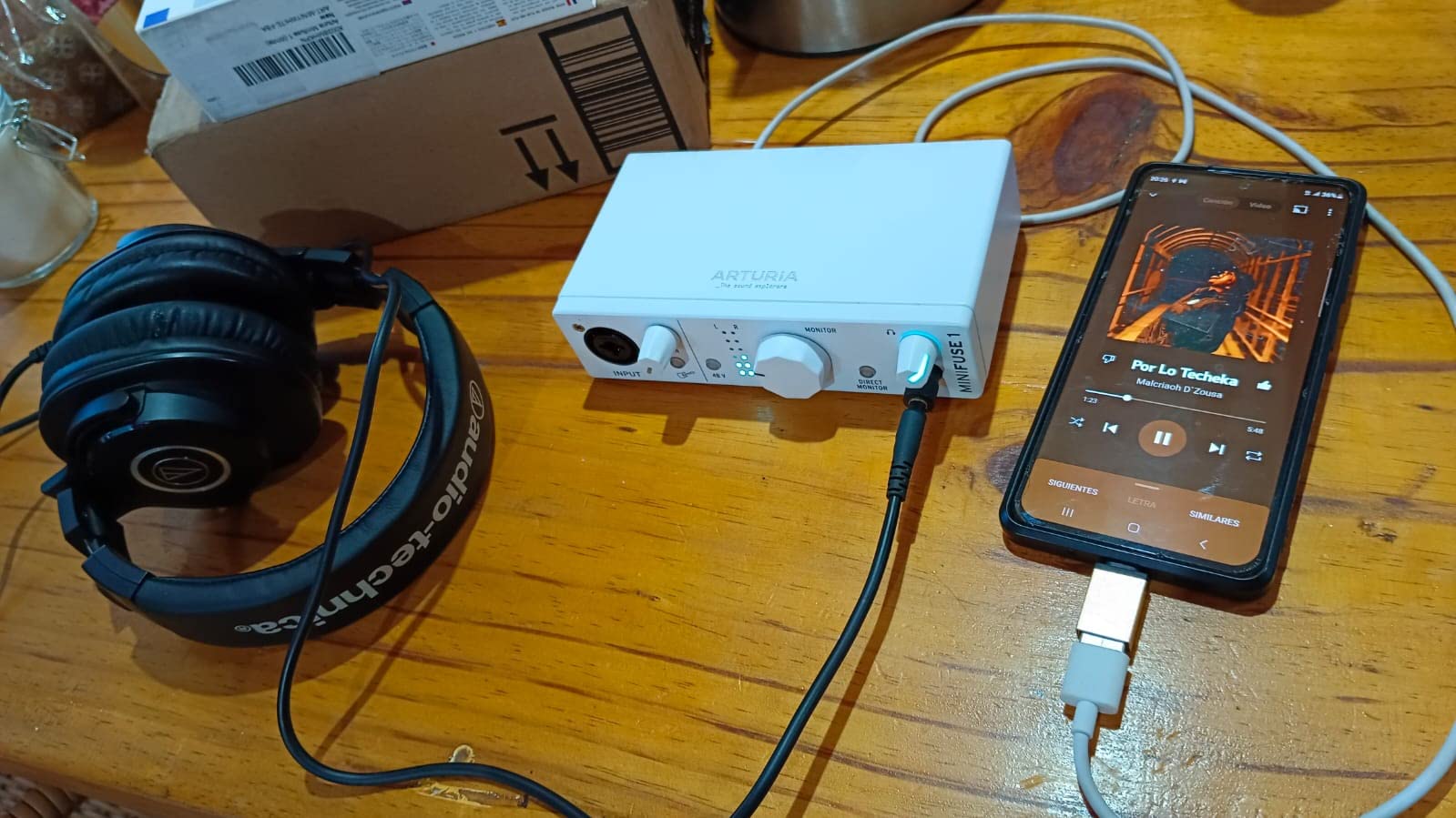 Arturia MiniFuse USB Audio & MIDI Interface, MiniFuse 1 customer photo 2