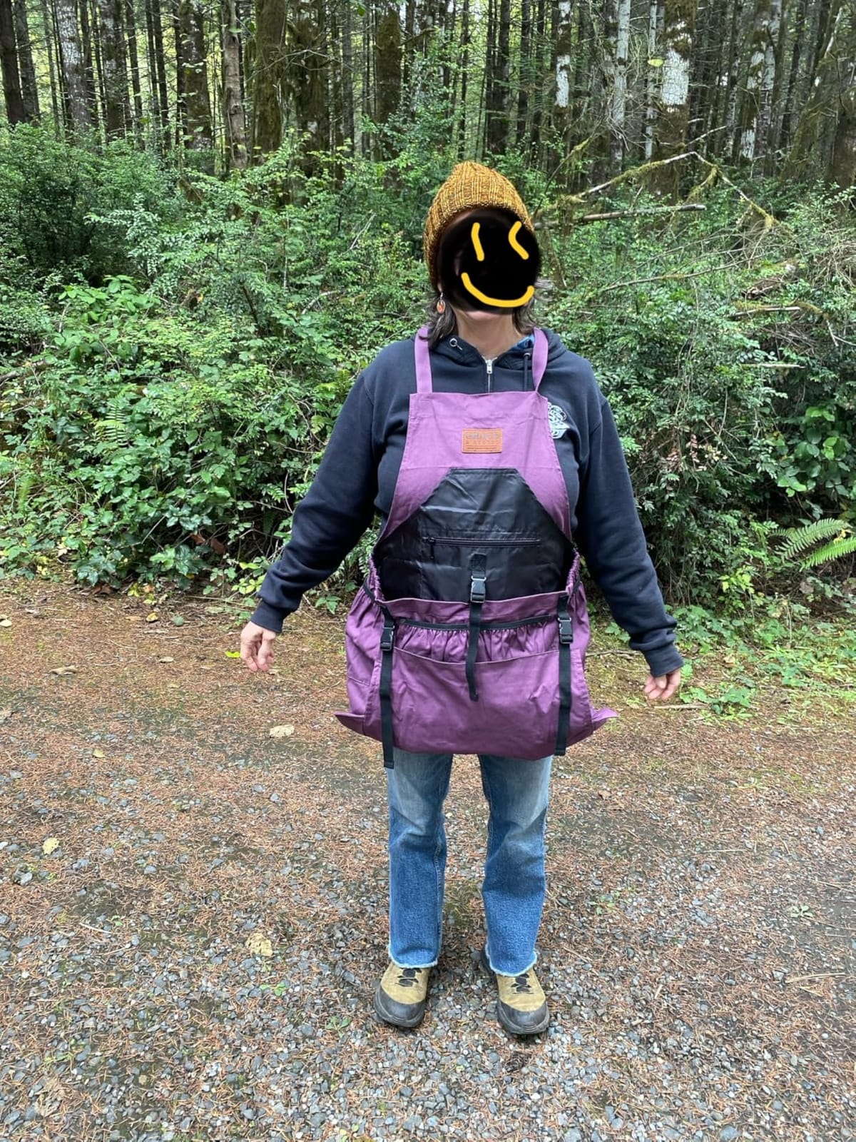 Grace and August Gardening Apron with Pockets for Women & Men - Garden Apron 7 Pockets & Internal Drawstring Bag - Great Gift customer photo 1