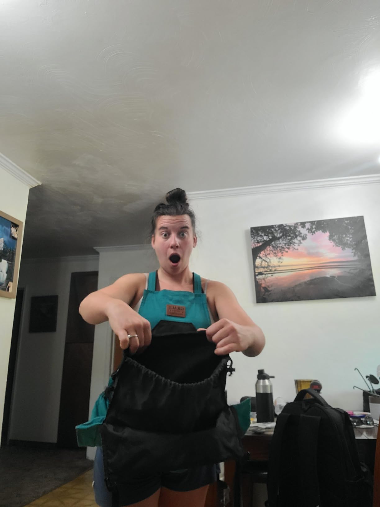 Grace and August Gardening Apron with Pockets for Women & Men - Garden Apron 7 Pockets & Internal Drawstring Bag - Great Gift customer photo 2