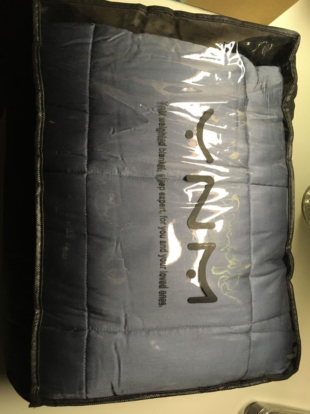 YnM Cooling Weighted Blanket for Adults, 15lbs Heavy Bed Throw for One Person of 140lbs, Perfect for Hot Sleepers or Warm Climates with Rayon/Glass Beads(48x72 Inches,Twin/Full Bed, Dark Grey) customer photo 2
