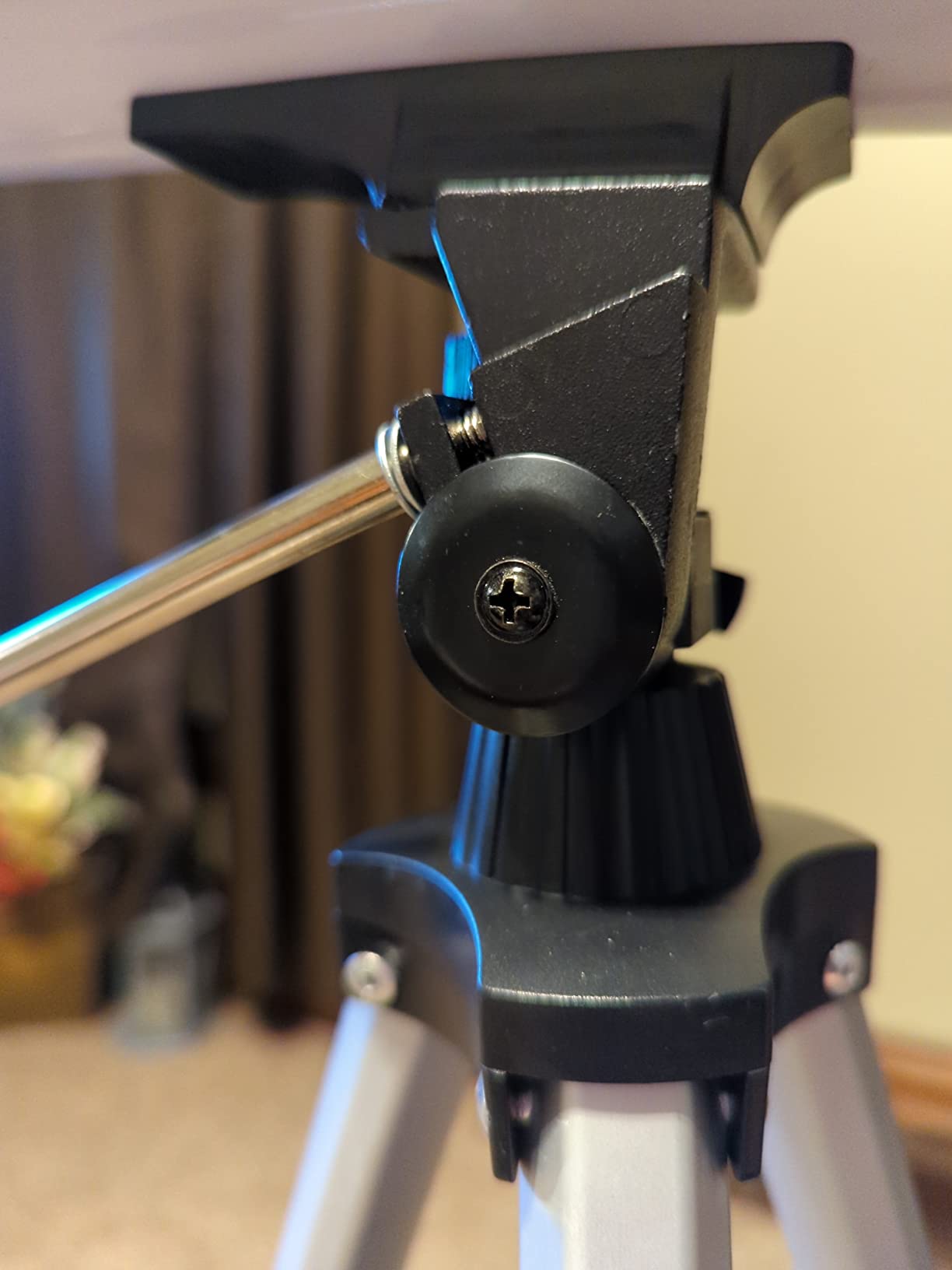 Koolpte Telescope for Adults & Beginner Astronomers - 80mm Aperture 600mm Fully Multi-Coated High Transmission Coatings with AZ Mount Tripod Phone Adapter, Carrying Bag, Wireless Control. | High-power 80mm AZ refractor for adults and beginners, with Barlow lens, phone adapter, wireless remote and carry bag. customer photo 1