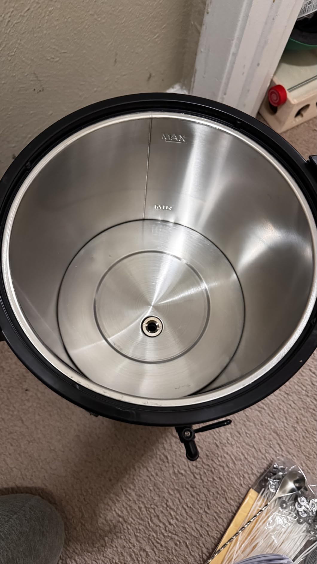 TOAUTO 16Lbs Large Wax Melter for Candle Making, Electric Wax Melting Container Holds 16Lbs Melted Wax with Heating Core Spout & Bottom Design for Commercial Candle Business customer photo 2