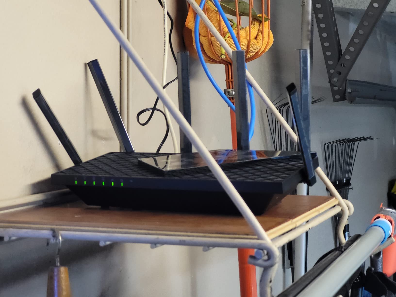 TP-Link AXE5400 Tri-Band WiFi 6E Router, 2025 PCMag Editors' Choice customer photo 1