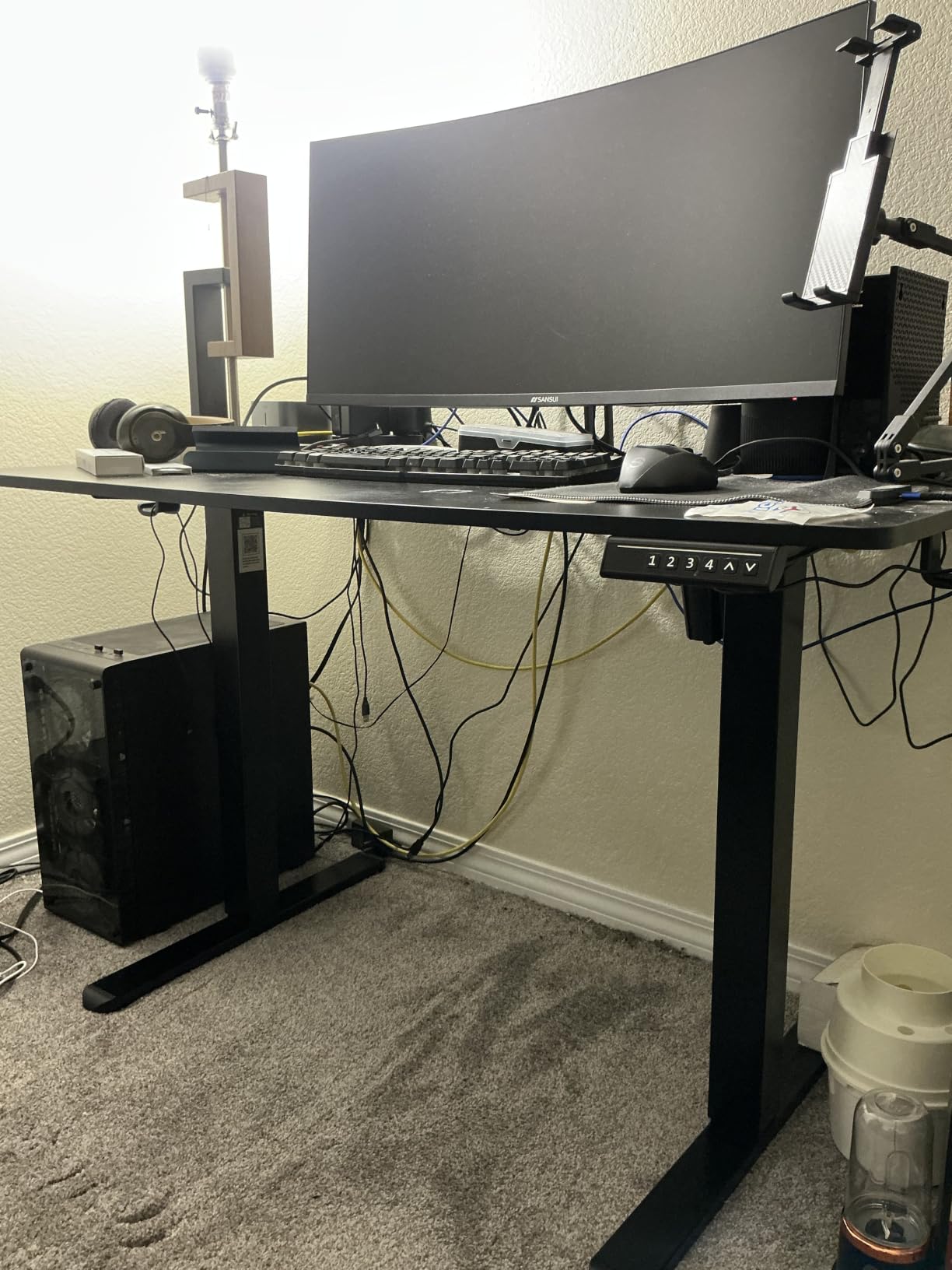 ErGear 48 X 24 Inch Height Adjustable Electric Standing Desk, Black customer photo 1