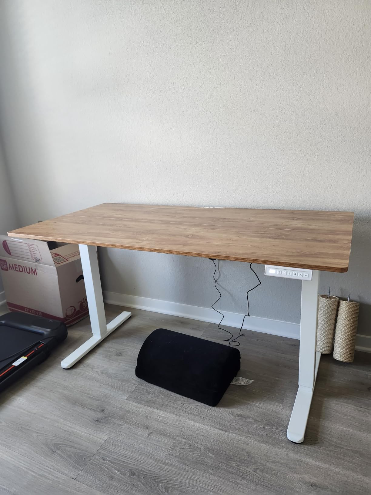 ErGear 48 X 24 Inch Height Adjustable Electric Standing Desk, Black customer photo 2