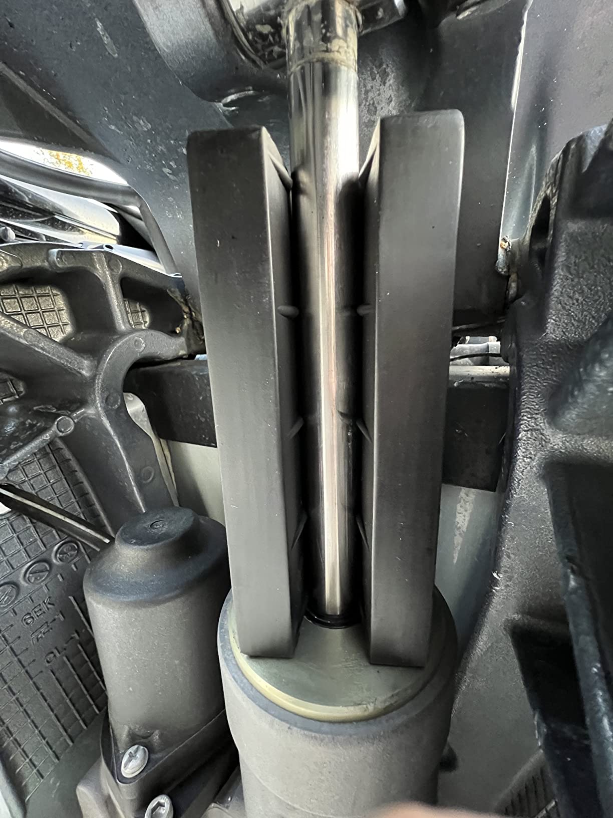 Mangrove Products: Transom Saver Wedge, Outboard Motor Support, Single Ram, Pontoon Boat Accessories customer photo 1