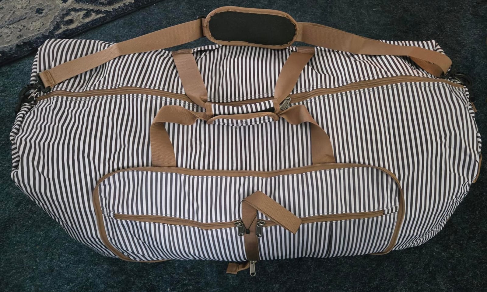 80L EXTRA LARGE Foldable Waterproof Travel Duffle Bag for Men and Women customer photo 2