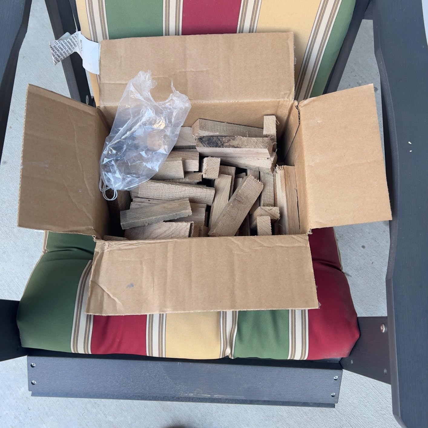Superior Trading Oak Mini Fire Wood w/Fire Starter Pods, Winter Fireplace Starter, Wood Stove, USDA Cert 4-5” Kiln Dried Firewood, USA Made, 10-11 lbs. customer photo 2