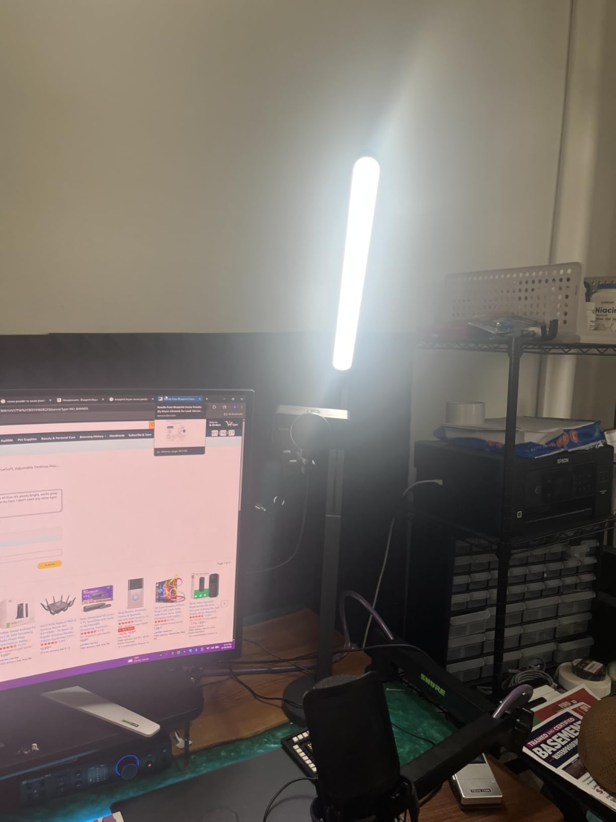 Logitech G Litra Beam Premium LED Gaming Light with TrueSoft - Graphite customer photo 2