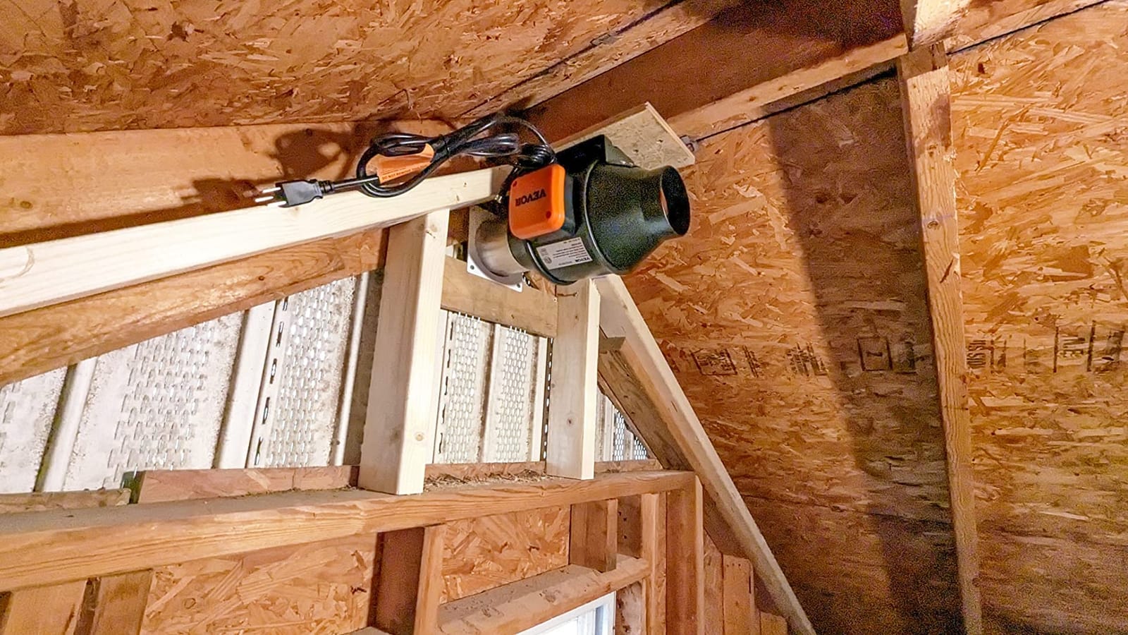 VEVOR Inline Duct Fan, 6-Inch 402 CFM with Temperature Humidity Controller, Quiet EC-Motor Ventilation Exhaust Fan for Cooling Booster, Grow Tents, Hydroponics customer photo 2