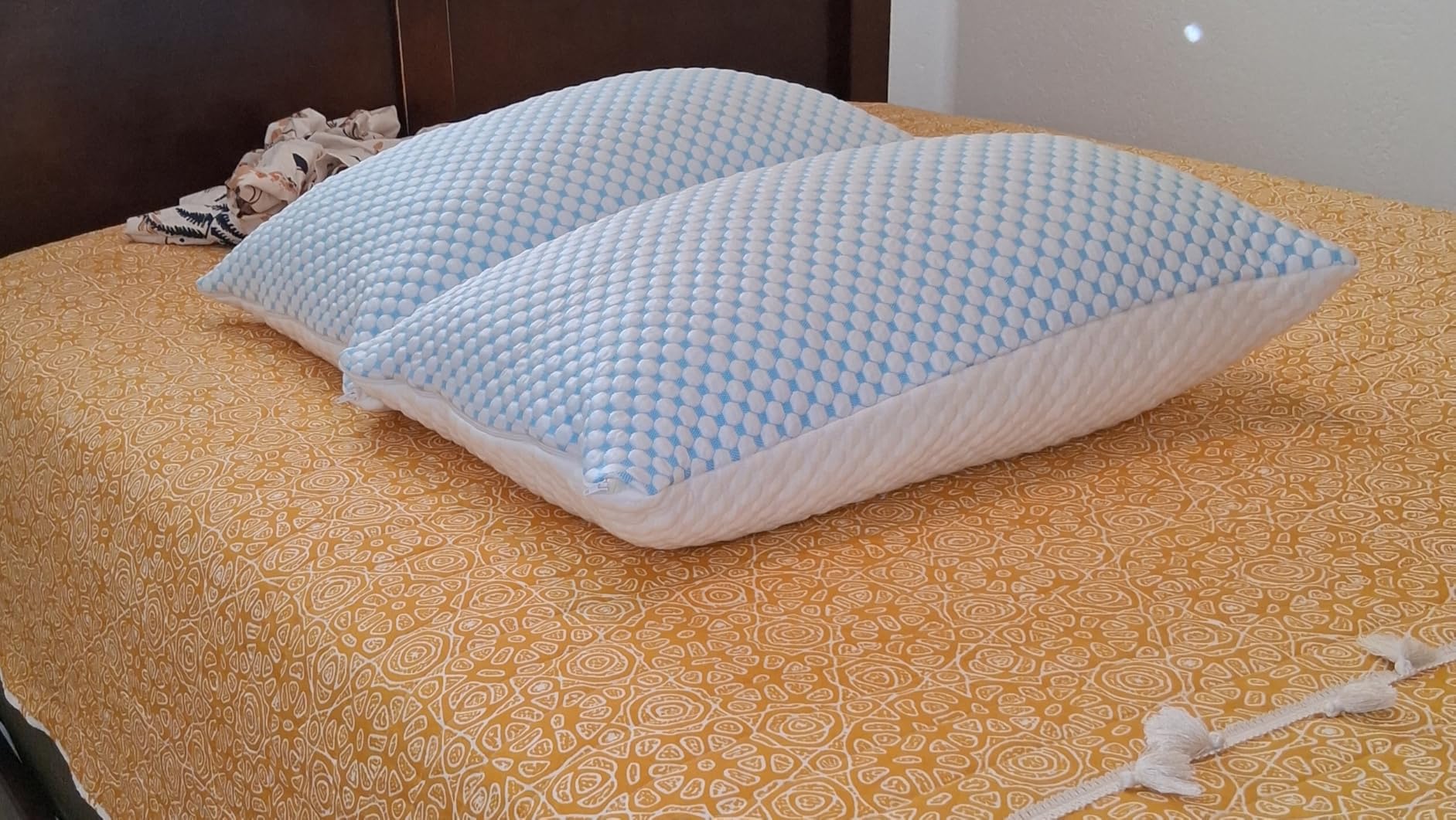 EASELAND Cooling Queen Size Firm Pillows, Shredded Memory Foam Set of 2 customer photo 2