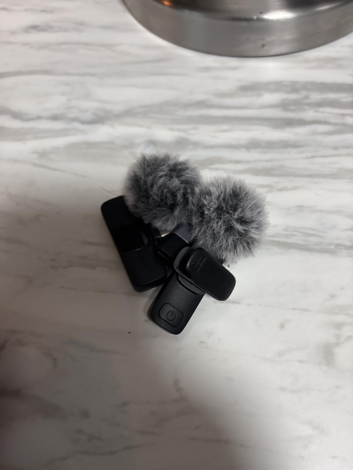 Labstandard Professional Wireless Lavalier Lapel Microphone for iPhone, iPad, mini Video Recording Mic forInterview Video Podcast Vlog YouTube&Livestream, Noise Reduction, Plug &Play customer photo 1