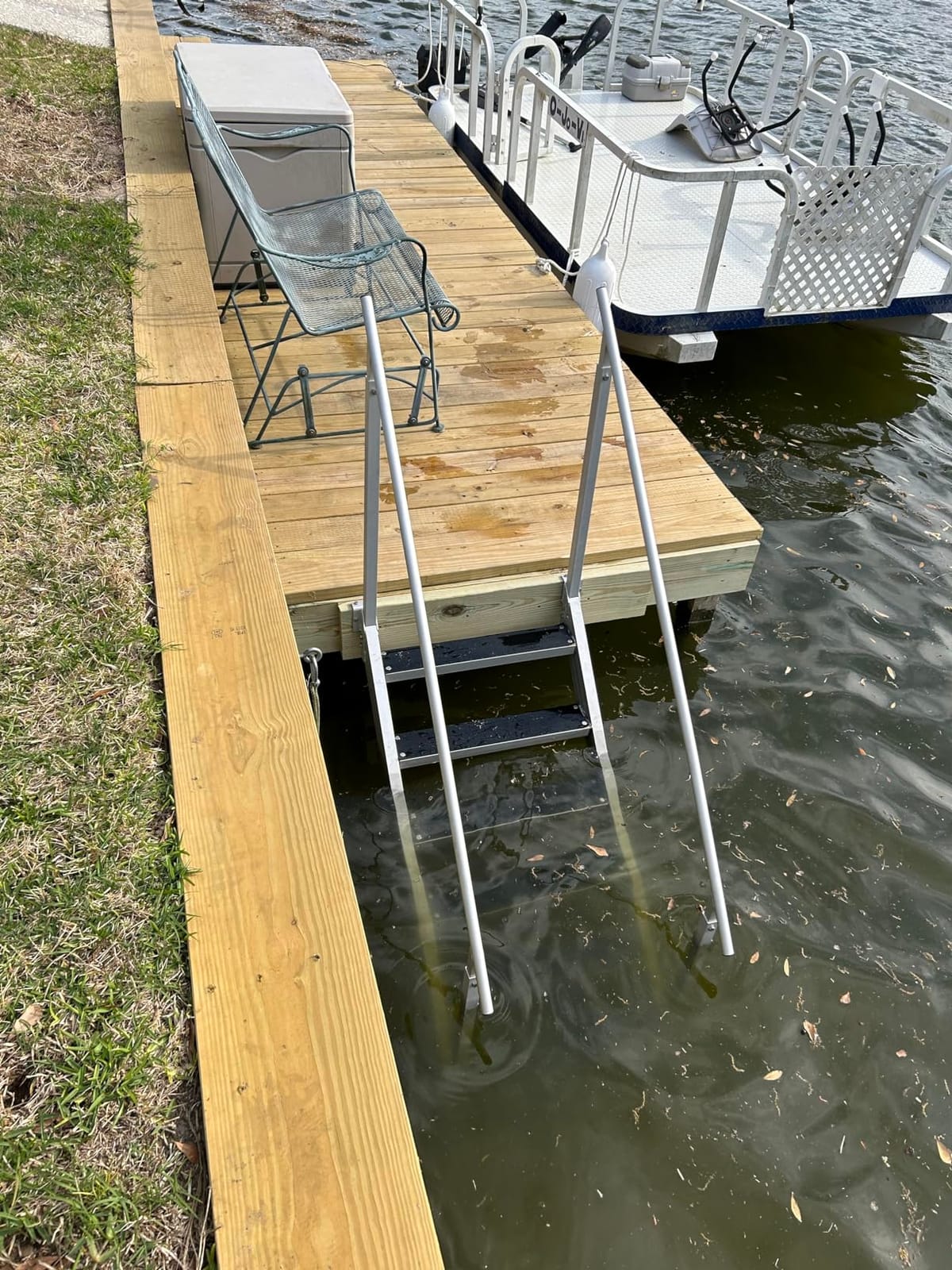 VEVOR Dock Ladder 6 Steps, 500lbs, Aluminum Adjustable Height Pool Steps customer photo 2