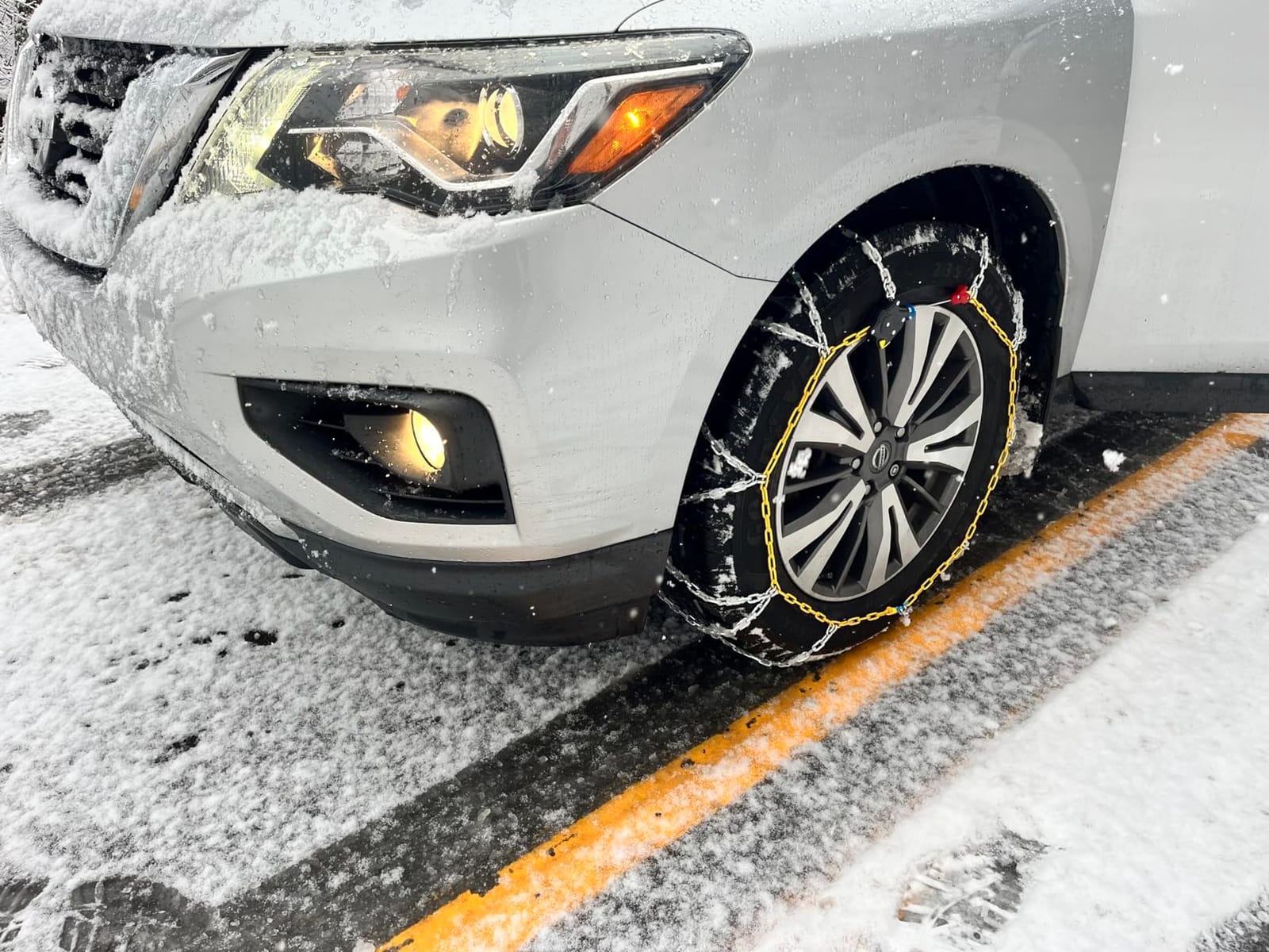 Snow-Chains Auto Fixing 1 Min Quick Fit Easy Installation Tire-Chains, Portable Reusable Universal Emergency Tire Traction Chain for Passenger Car, Pickup Trucks and SUV - Set of 2 customer photo 2