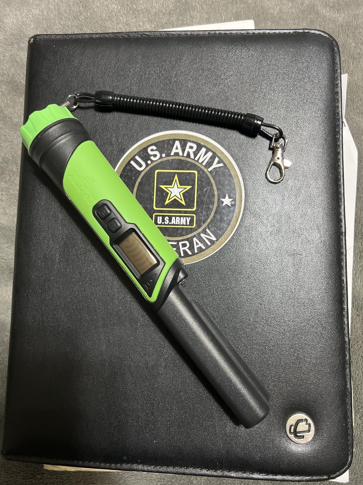 DR.ÖTEK Metal Detector Pinpointer for Adults & Kids, Handheld Pin Pointer Wand with LCD Screen, Fully Waterproof, 360°Detection, 3 Modes, Exclusive Interference Cancellation for Treasure Hunting customer photo 1