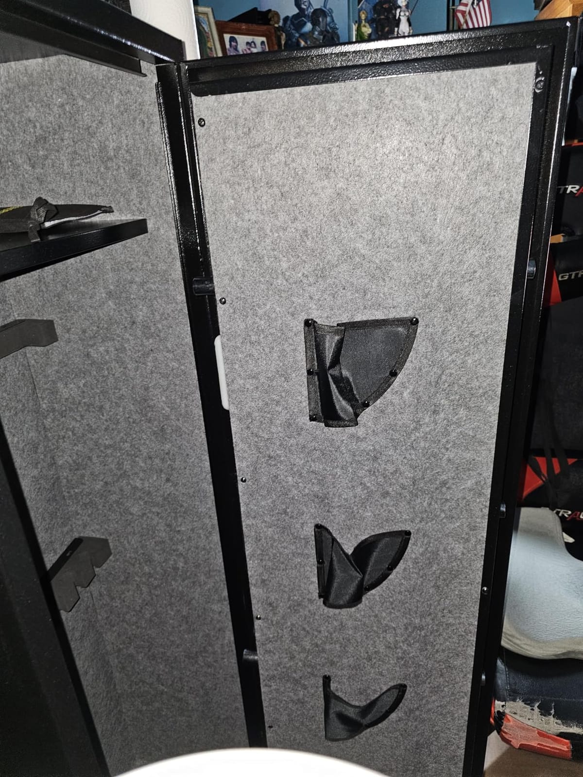 EMAXEE 8-15 Biometric Gun Safe Rifle, Large Gun Safes for Home Rifle and Pistols with Upgraded Panel and LED Light, Quick Access Fingerprint Gun Cabinet with Removable Shelf (No Assembly Required) customer photo 1