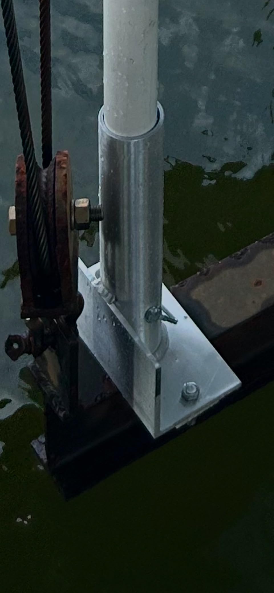 Boat Lift Guide Post Bracket with Drain Hole – Marine-Grade 6061 Aluminum & Stainless Steel Hardware – Fits 1-1/2″ Schedule 40 Pipe (1.9″ OD) – Heavy Duty Boat Dock Accessory customer photo 2