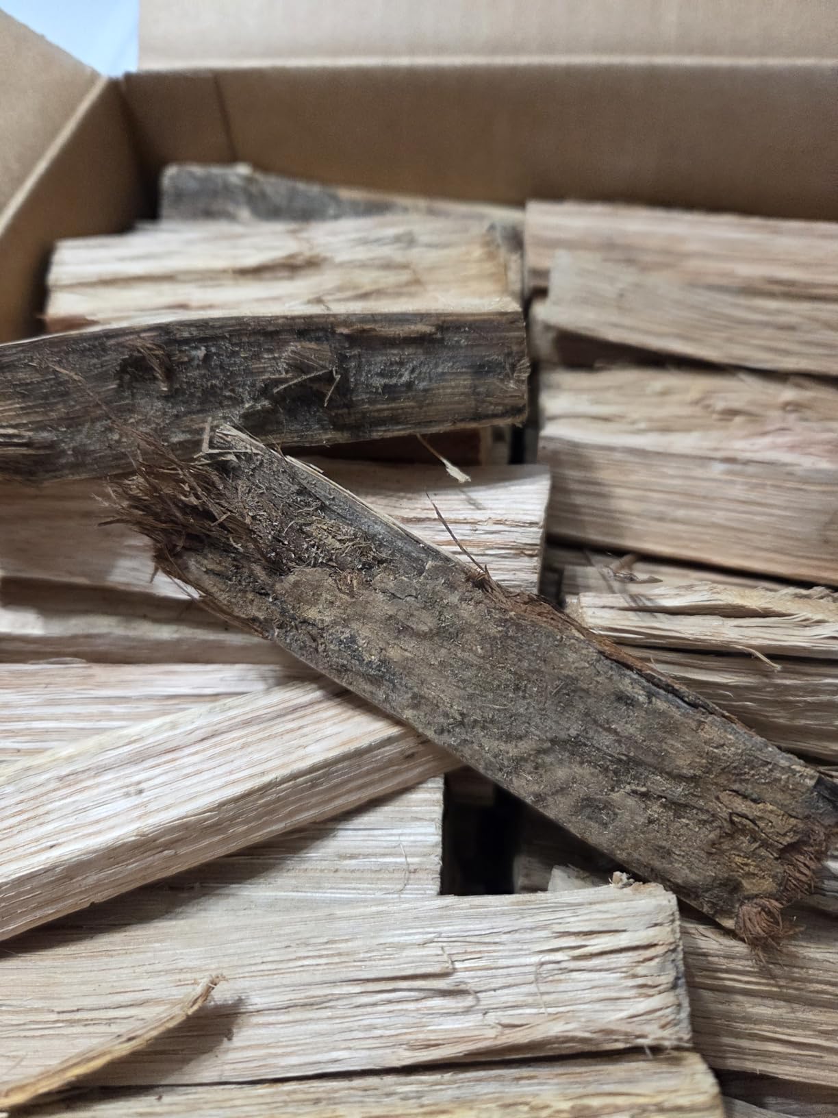 Kiln Dried Oak Pizza Oven Wood, Mini 5 Inch Cooking Wood for Ooni, Gozney, Bertello Pizza Ovens, Solo Stove & More - Approx 14lbs Product of USA (1,000 Cubic Inches) customer photo 1