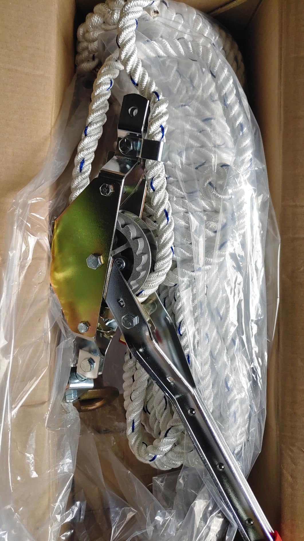 Rope Puller 3/4 Ton Capacity with 100' of 0.6