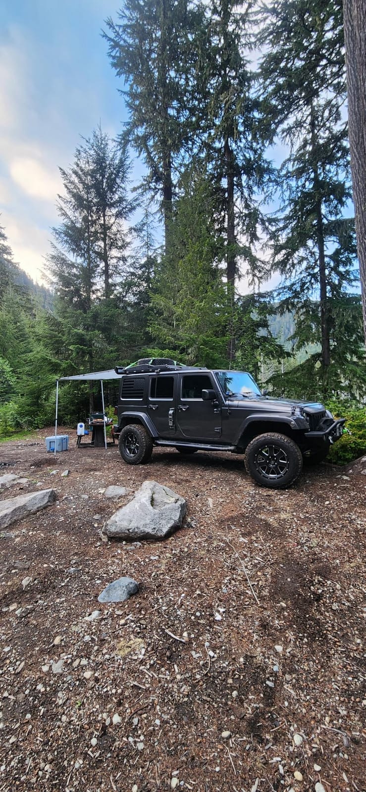 DANCHEL OUTDOOR Car Awning 6.5x9.8ft Roof Rack Pull-Out Sun Shelter Canopy, Waterproof 4x4 Vehicle Side Overland Awning Camping, Gray customer photo 1