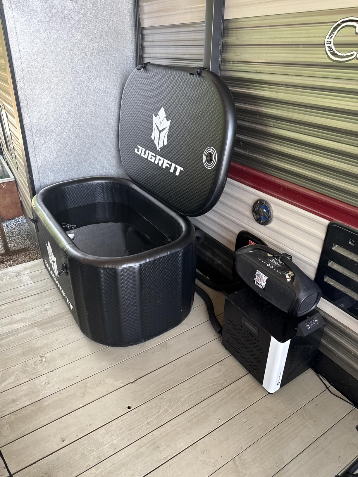 121-Gallon Luxury Pro-Grade Cold Plunge Tub with 1050W Water Chiller – Ice-Free At-Home Recovery, Built-In Filtration, Weatherproof & Durable customer photo 1