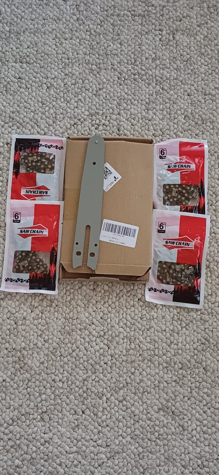 18 Inch Chainsaw Guide Bar and Chains 62 Drive Links, 3/8