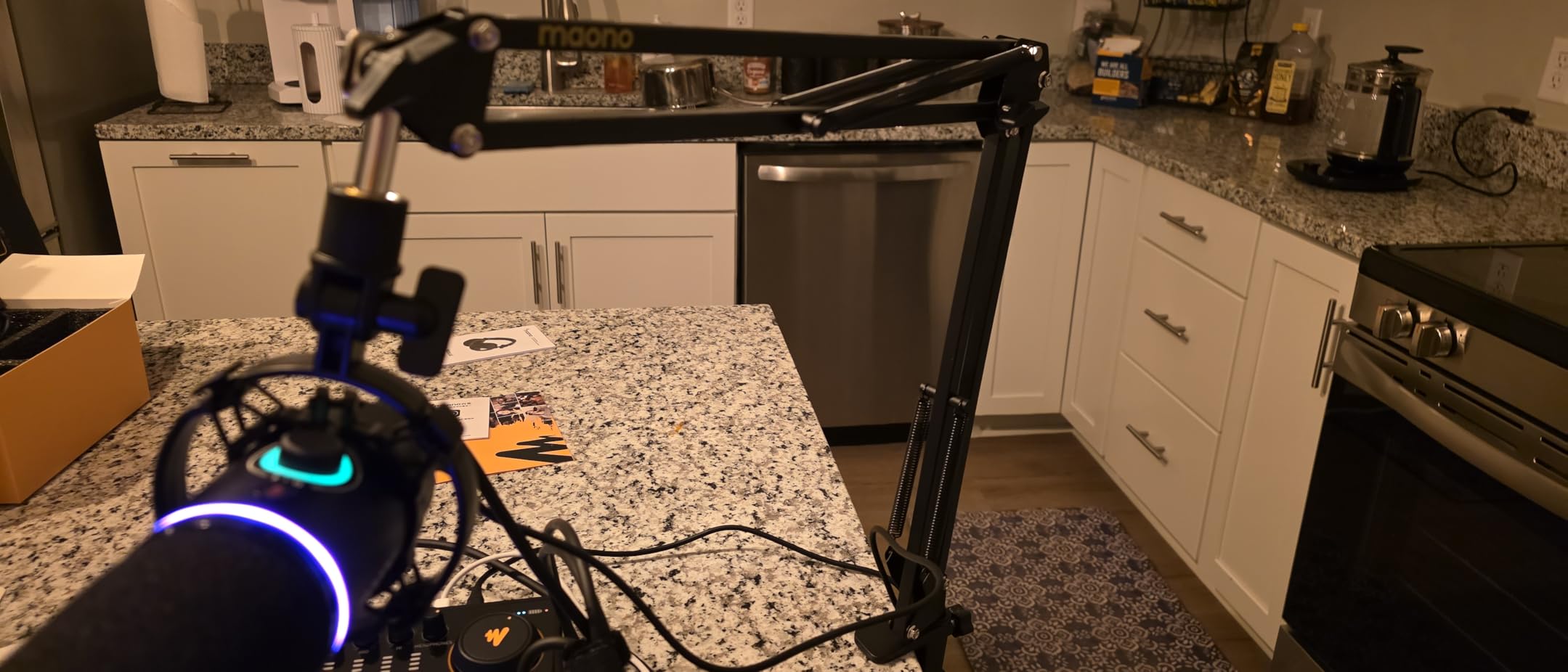 MAONO Boom Arm Microphone Stand: Adjustable Metal Suspension Mic Boom Arm for Podcast Gaming Streaming Recording,with Desk Clamp and 3/8