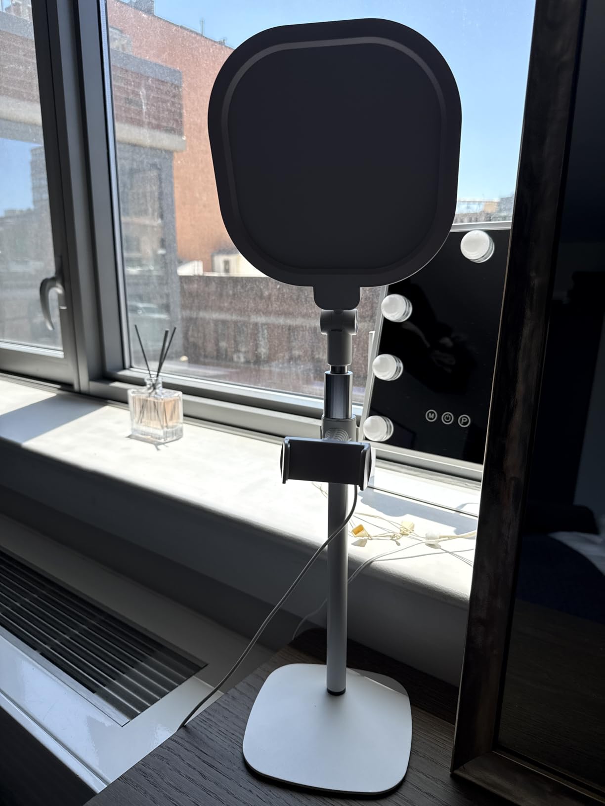 Zoom Lighting for Computer, Adjustable Desk Lighting for Video Calls, 30 Light Modes Video Conference Light, Desk Ring Light with Stand for Webcam, Meetings, Live Stream, Home Office. CRI 97.8 customer photo 1