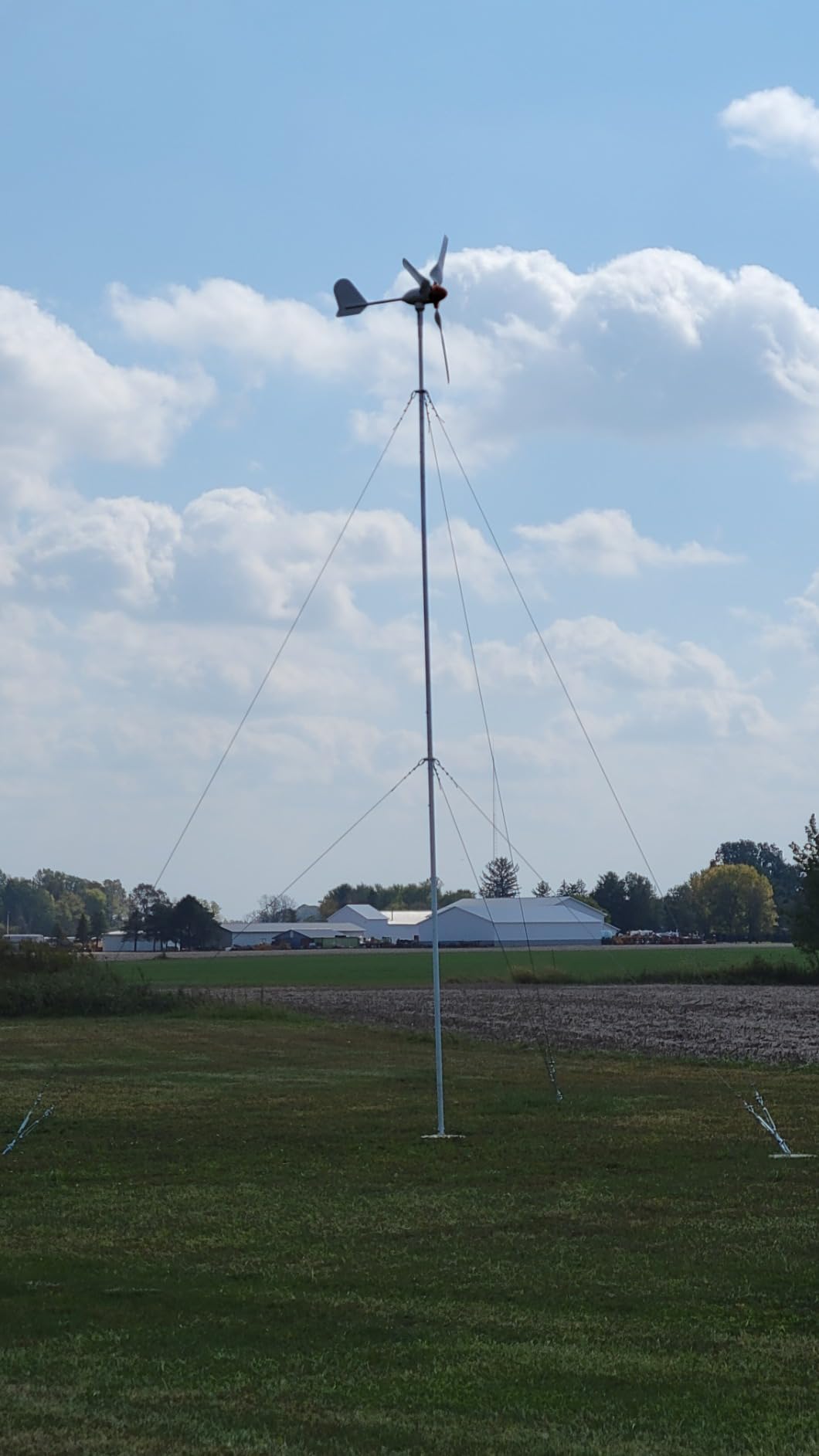 VEVOR 800W Wind Turbine Generator, 12V Wind-Turbine Kit, 3-Blade Power Generator with MPPT Controller & 2.5m/s Startup Speed, Suitable for Home, Farm, RVs, Boats (Tower Pole Not Included) customer photo 2