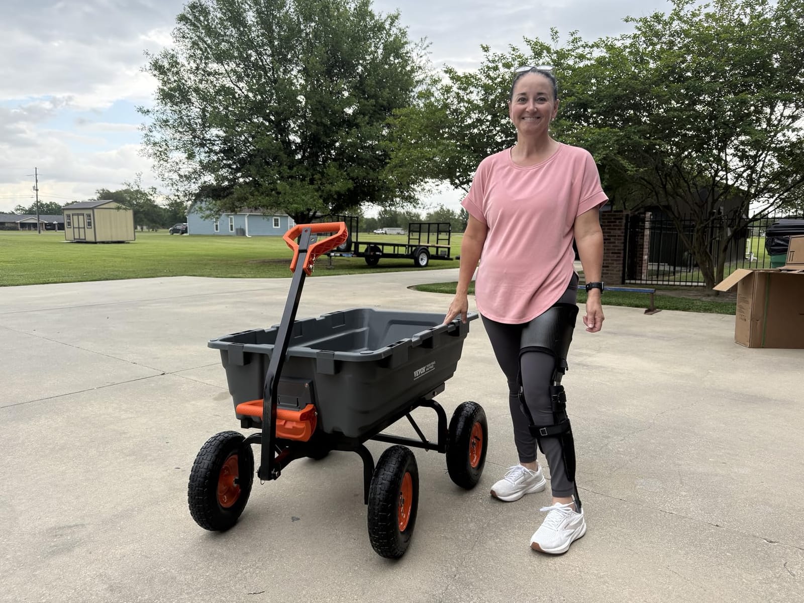 VEVOR Heavy Duty 1200lbs 7 Cu.Ft Wheelbarrow Garden Dump Cart Wagon | For ATV Mower Tractor, 2-in-1 Convertible Handle to Trailer, Durable Poly Utility Barrow with 13 inch All Terrain Wheels customer photo 2