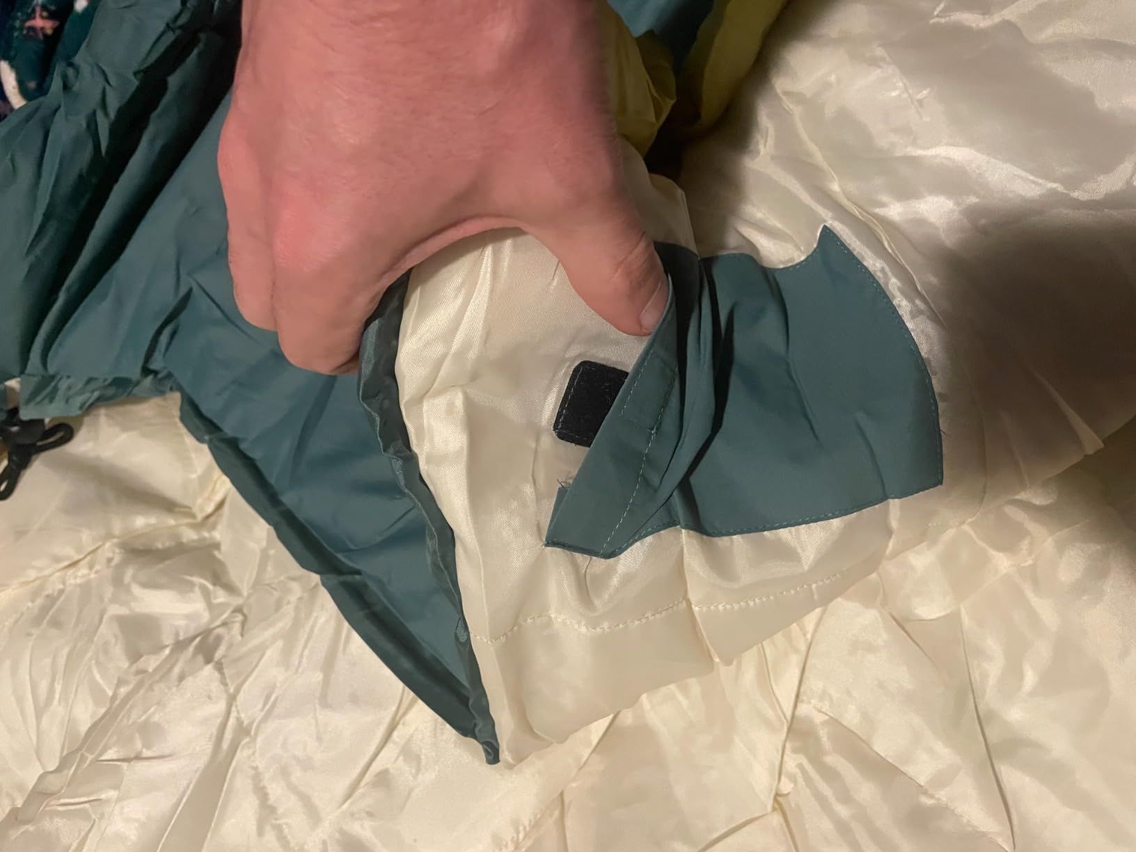 Coleman Big Bay 0/20/40°F Cold-Weather Sleeping Bag, Adult Mummy Sleeping Bag with Headrest, Foot Ventilation, & Storage Sack, Big & Tall Options customer photo 2