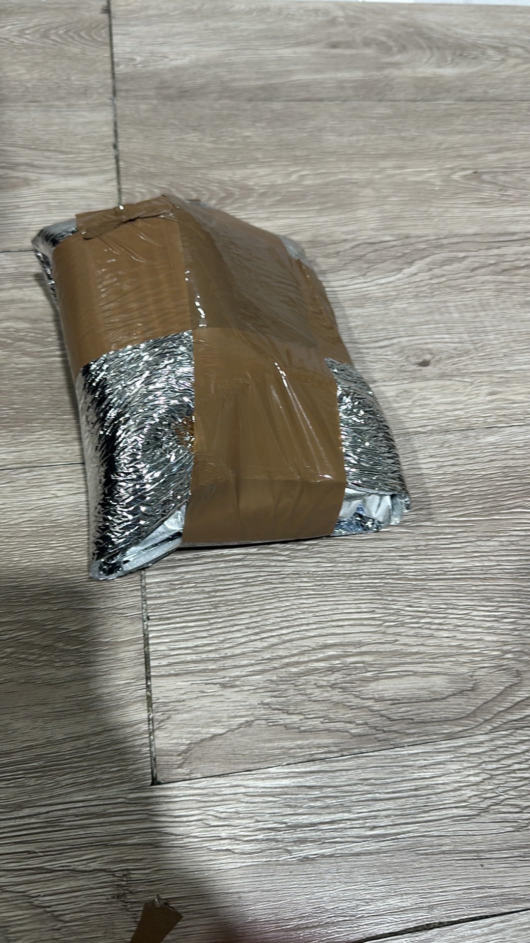 VEVOR Double Reflective Insulation Roll, Foam Core Radiant Barrier, 3.2 mm 48 in x 100 ft, Double-Sided Aluminum Foil EPE Foam Heat Reflective Shield, Thermal Insulation Roll for Window RV Roof customer photo 1