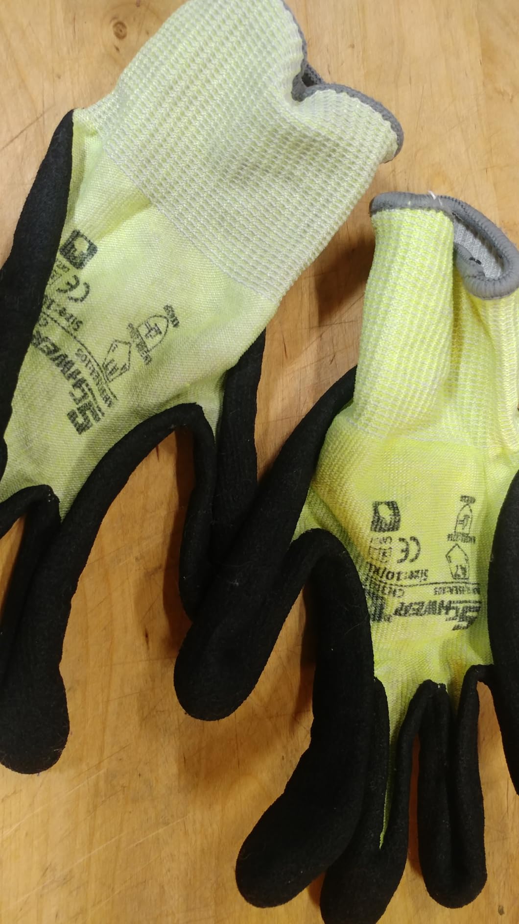 Schwer 2 Pairs A7 Cut Resistant Fishing Gloves, Touchscreen, CR3009, L customer photo 1