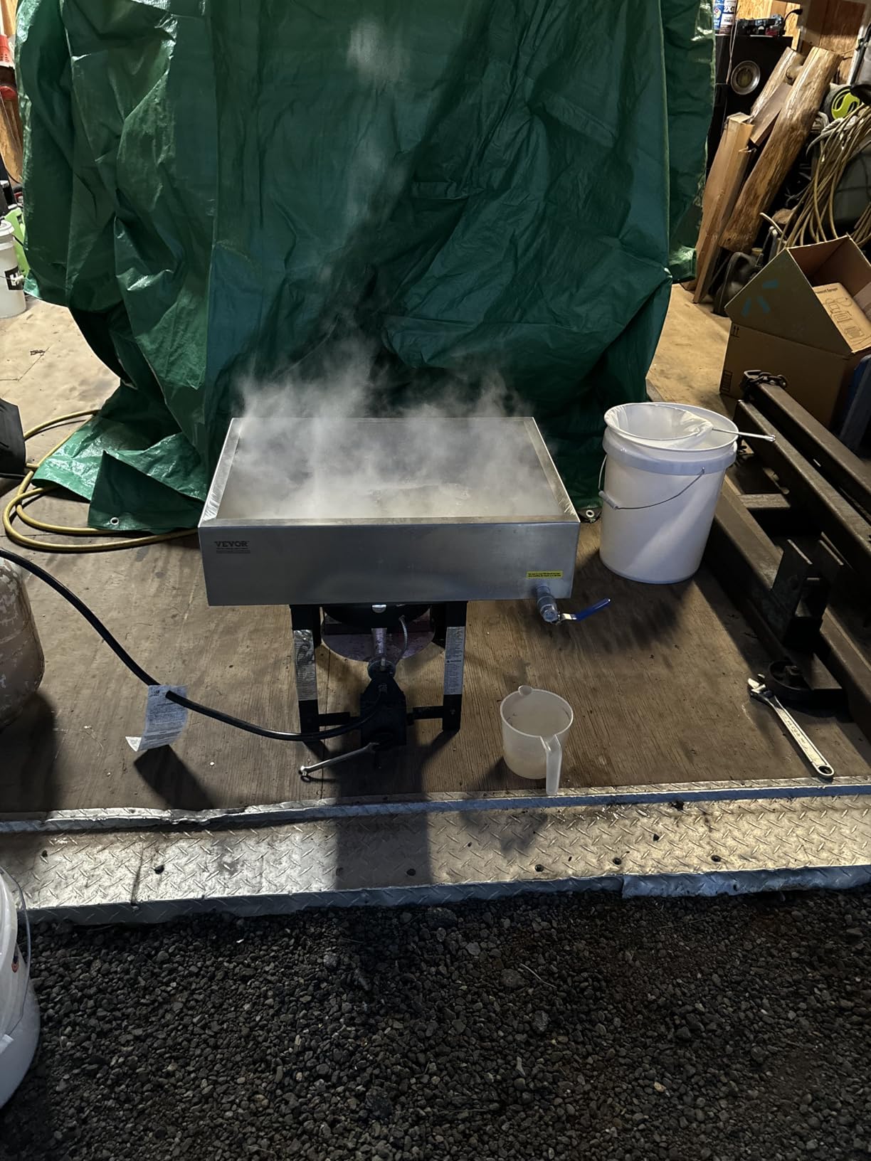 VEVOR Maple Syrup Evaporator Pan, 11.2 Gal, 24 x 18 x 6 Inch Maple Syrup, 304 Stainless Steel Maple Syrup Pan, Evaporator Pan with 1 Valve and 3 Heating Methods, for Home, Outdoor customer photo 1