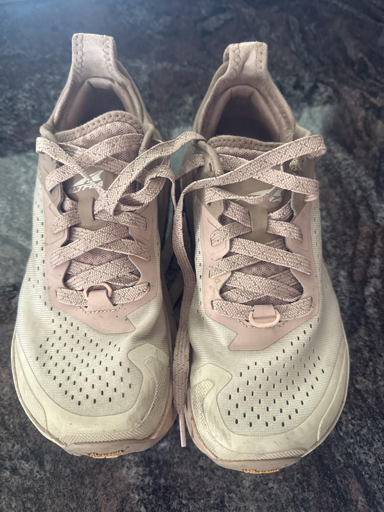 ALTRA Women's Olympus 6 Trail Running Shoe customer photo 1