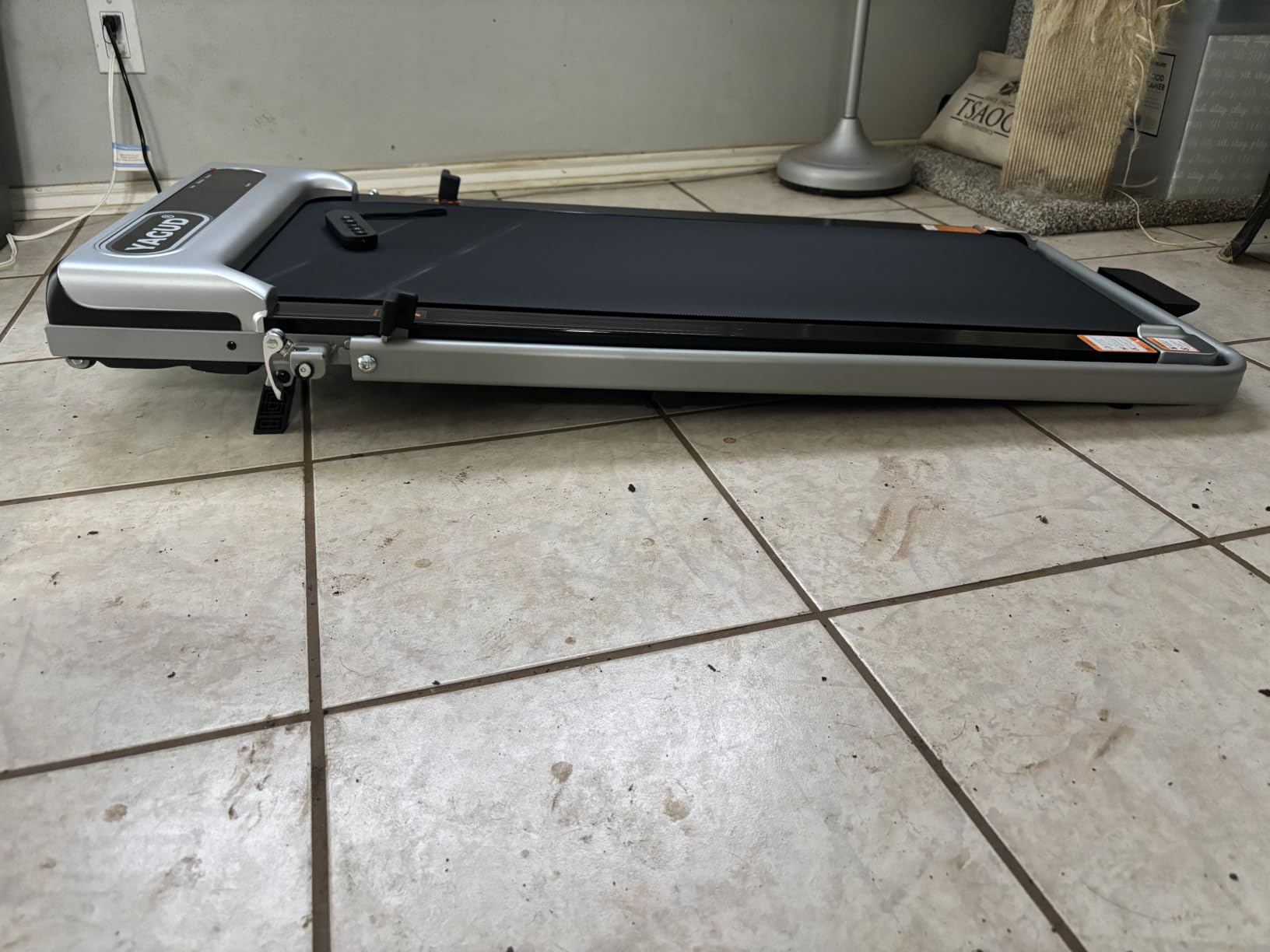 Walking Pad Treadmill for Home, Incline Walking Pad with Handle Bar customer photo 2
