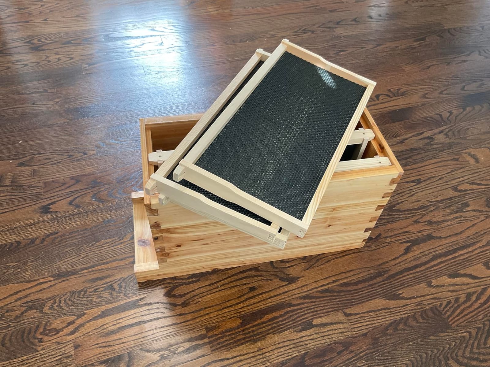 5 Frame Bee NUC Box Kit Beeswax Coated Includes Bee Hive Frames and Foundations (Unassembled) customer photo 1