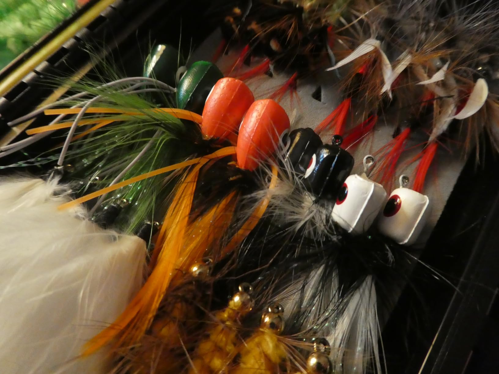 64/108pcs Fly Fishing Flies Assortment Kit for Trout Bass with Box customer photo 2