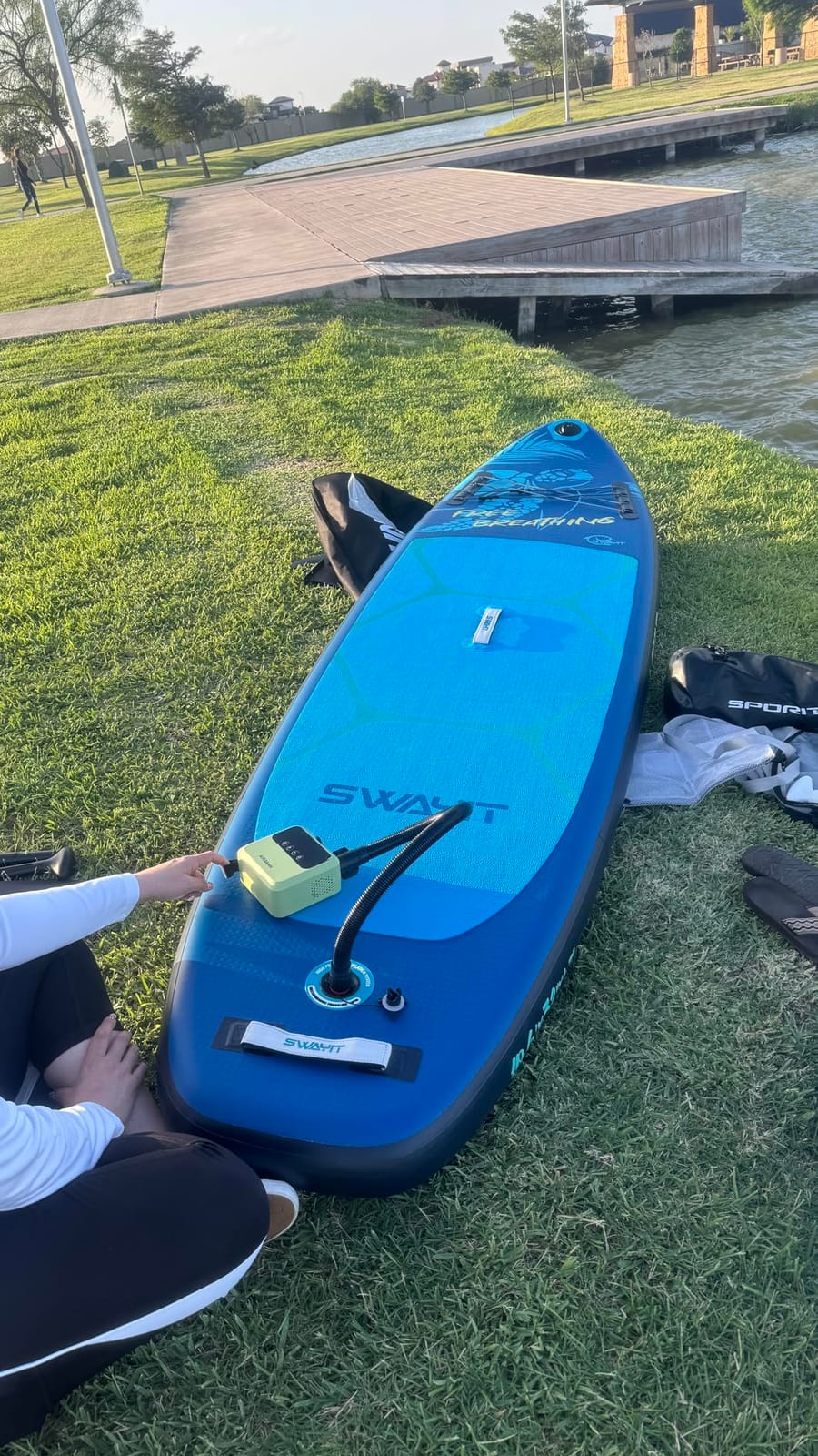 AIRBANK Mini Paddle Board Pump Pulse Pro, Small Rechargeable SUP Pump Electric Portable, Brushless Motor, MAX 20PSI, Fast Inflation Air Pump for Kayak, Inflatables, Boats, Tent, Kite Wings customer photo 1