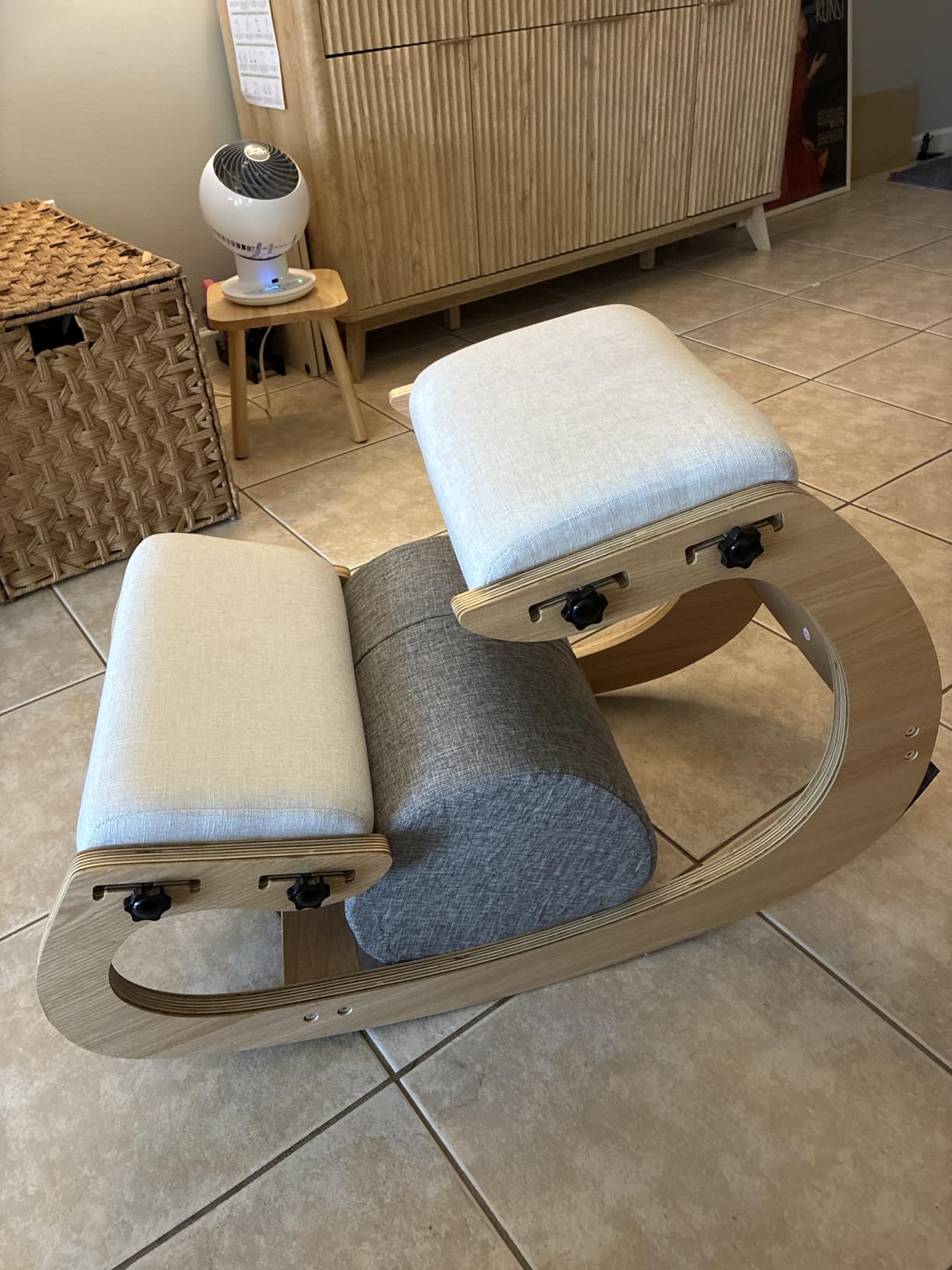 Adjustable Kneeling Chair, Wooden Ergonomic Chair Knee Chair Posture Chair - Improve Your Posture with an Angled Seat for Home,Office (Wood Color+ Pads) customer photo 1