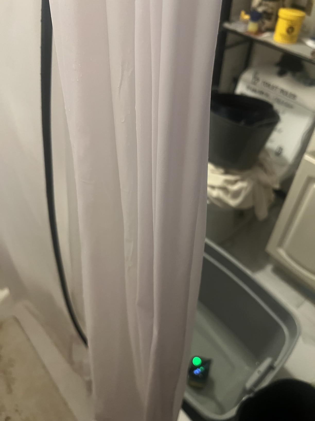 vignuto Portable Shower for Camping, Rechargeable Camping Shower Pump with LED Display of Battery Level and Temperature customer photo 2