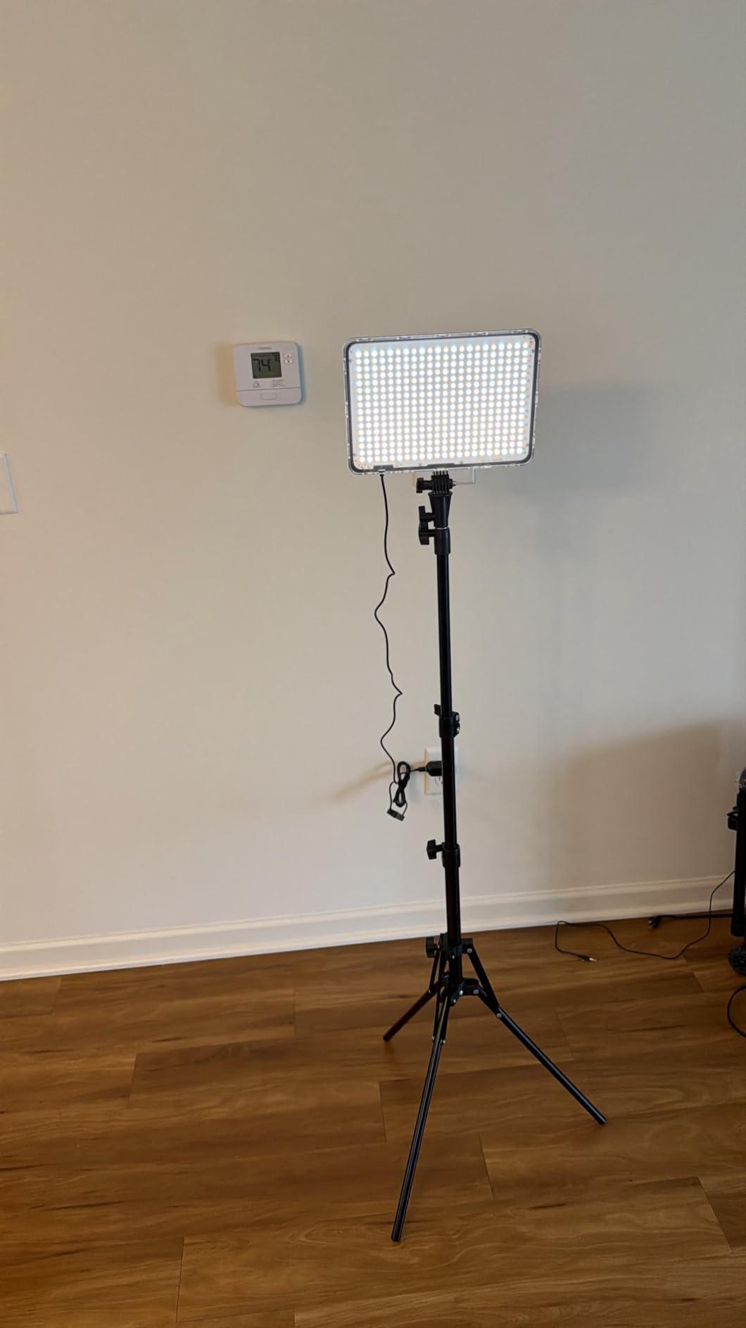 1-Pack LED Video Lighting Kit, Anautin 15W/1700Lux Photography Lighting with Tripod Stand, 2500-8500K Dimmable Streaming Light for Video Recording, Gaming, Podcast, Barber, Salon, TikTok, YouTube customer photo 2