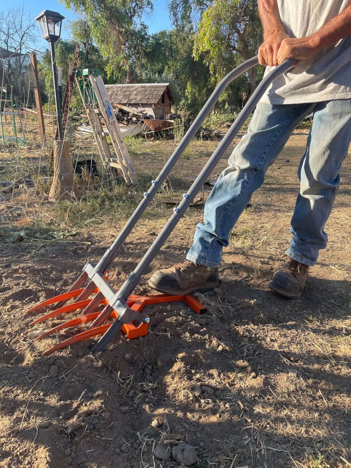 Walensee Broadfork Garden Tool, 9 Tines Heavy Duty Broad Fork Hand Tiller, 2-in-1 Garden Pitchfork with Ergonomic U-Shaped Handle, Spading Digging Fork for Gardening, Cultivating customer photo 2