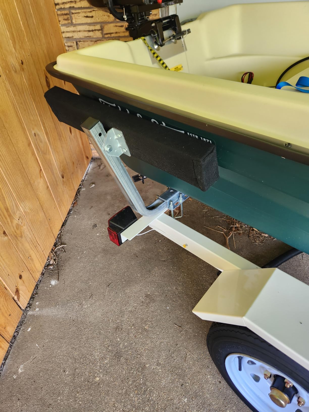 Boat Trailer Guides 2-4 Foot Bunk Boards Kit - 24 Inch Carpeted Guide On Tilting Side Bunks for High Beam, Box or C-Channel Trailers with Mounting Frames and Hardware customer photo 2